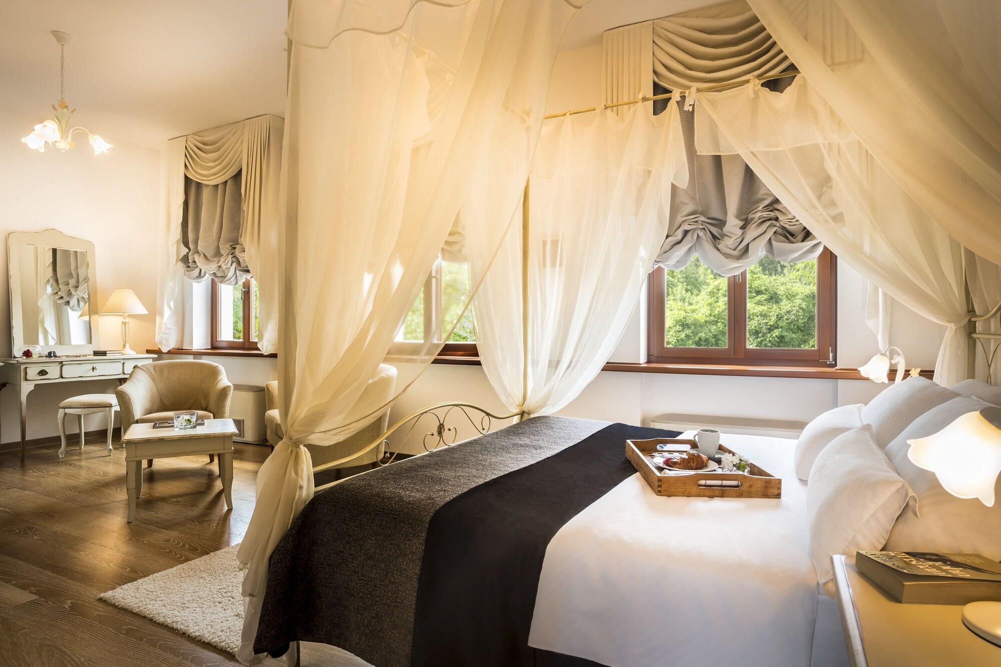 Palazzo Angelica B&B Adults Only Oprtalj ภายนอก รูปภาพ
