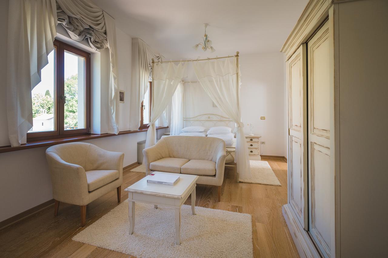 Palazzo Angelica B&B Adults Only Oprtalj ภายนอก รูปภาพ